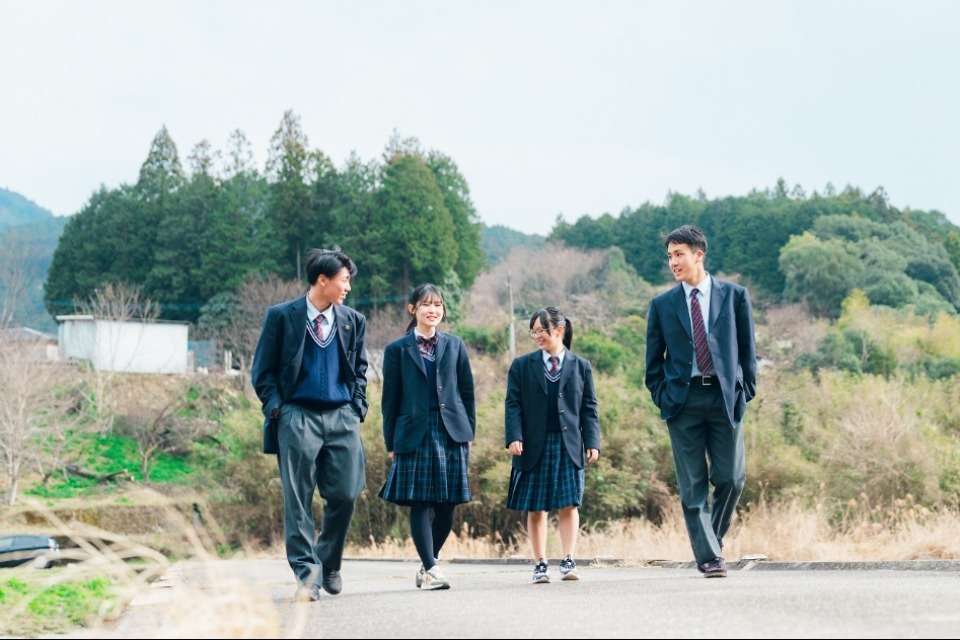 【地域みらい留学奨学金事業】地域・教育魅力化プラットフォームの画像