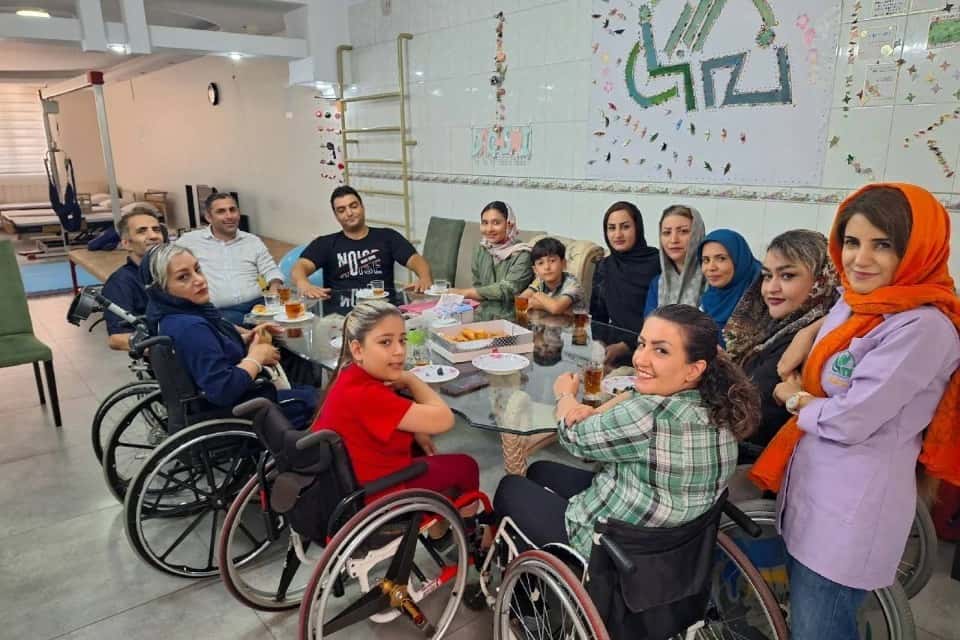 イランの障害者を支援するミントの会の画像