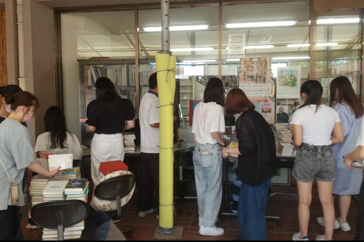 民間図書館とボランティア活動のメインビジュアル