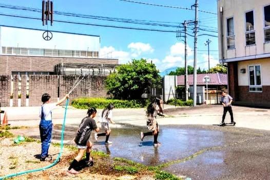【暑い夏は水遊び！】のメインビジュアル