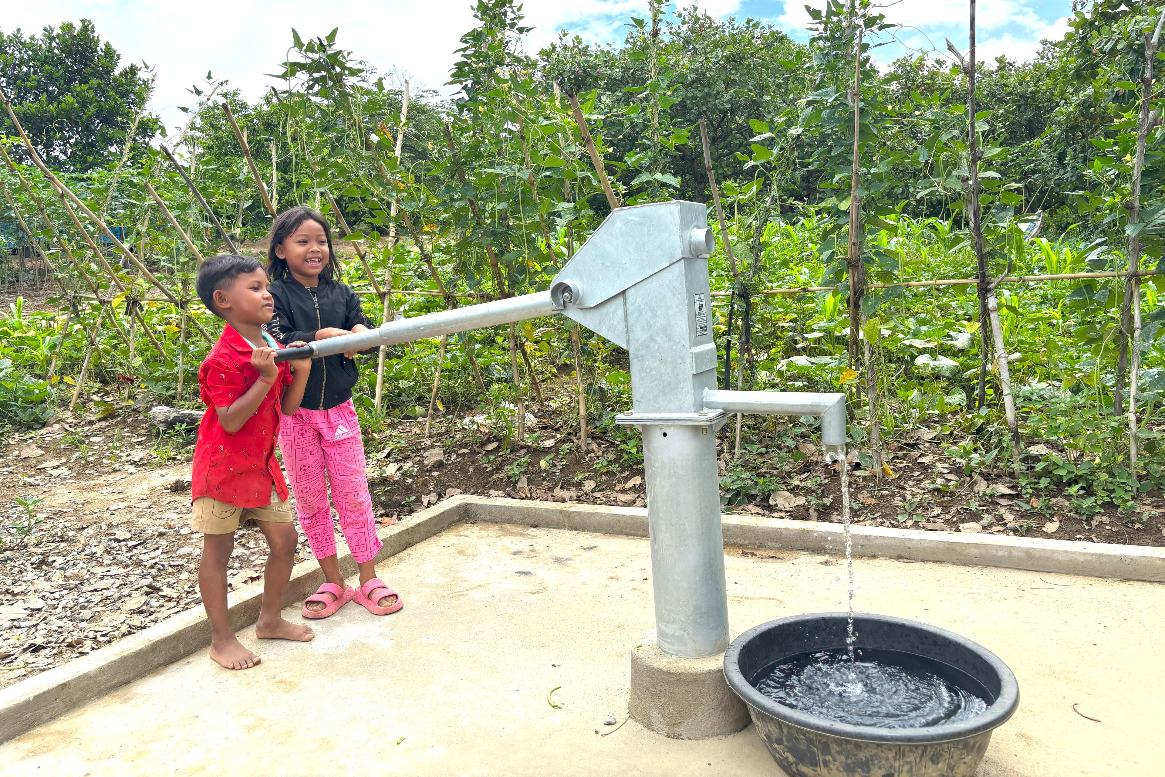 From Cambodia – 7 New Wells Completed!のメインビジュアル