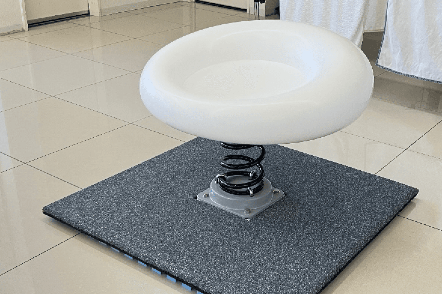 ちょうど良い揺れを体験!インクルーシブ遊具！のメインビジュアル