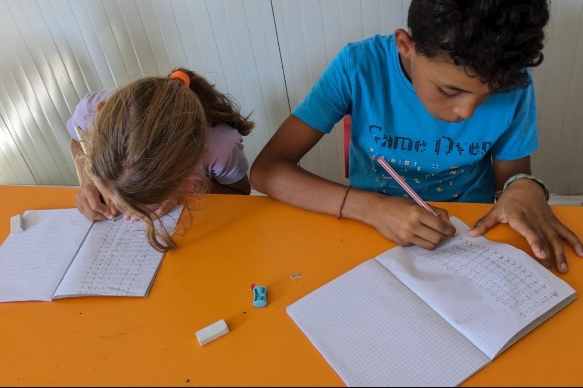 トルコで地震被災したシリア難民の子どもたちの学びをいっしょに応援しましょう！寄付金はピースセルプロジェクトに直接寄付されます。の画像