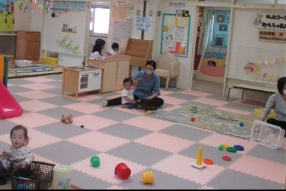 地域子育て支援拠点(ゆったりーのゆうゆうひろば)のメインビジュアル
