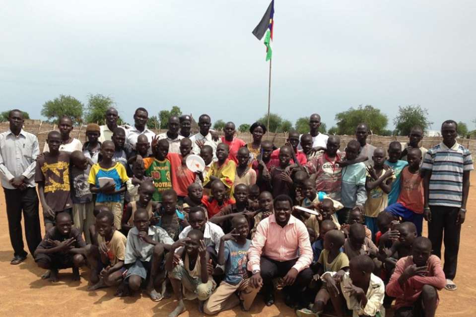 紛争から立ち上がる南スーダンの子どもと平和を守るのメインビジュアル