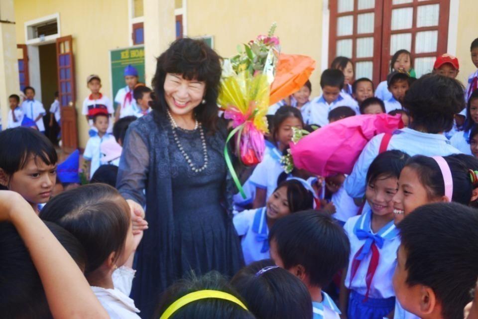 ASIA地域の子どもたちに支援『人から人へ、手から手へ、心から心へ』のメインビジュアル
