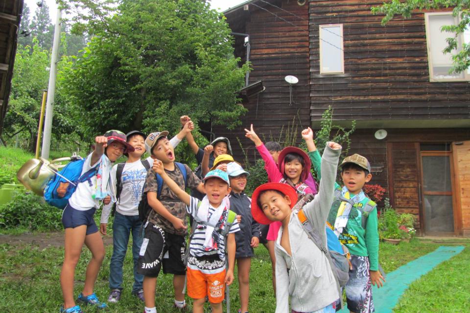 子どもを地域の真ん中事業のメインビジュアル