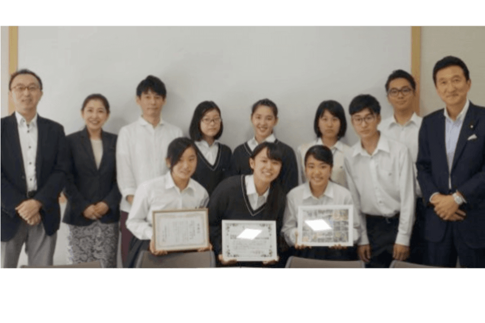 社会的ハンデを抱える子どもたちを支援する施設・団体を通じた金銭的および非金銭的支援による助成事業のメインビジュアル