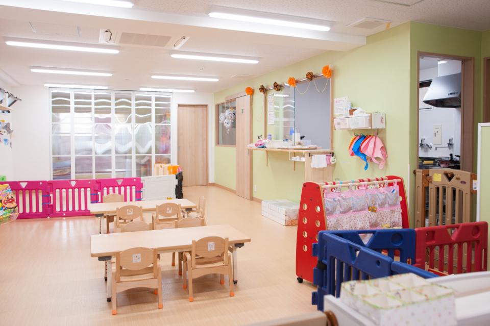 企業主導型保育事業「すもーるすてっぷ保育園」の運営のメインビジュアル