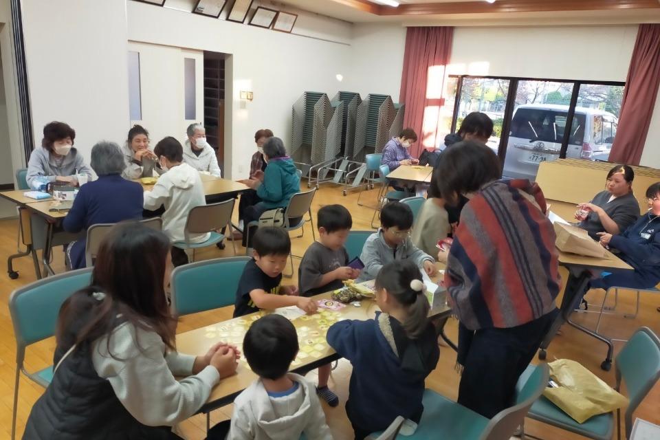 おでかけひろば おきらくだがしかし…のメインビジュアル