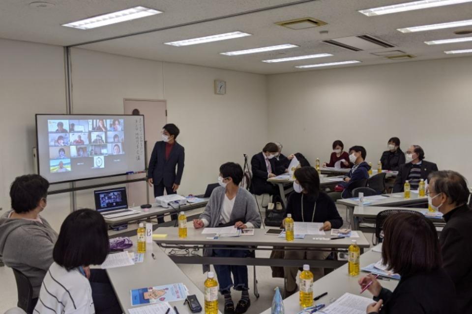 子ども・子育ての当事者を真ん中にした地域円卓会議のメインビジュアル