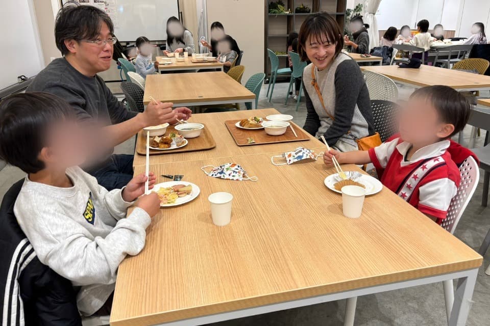 商業施設から広げる、こどもの居場所づくり| 「ここにいていい」を、日本中の日常に。のメインビジュアル