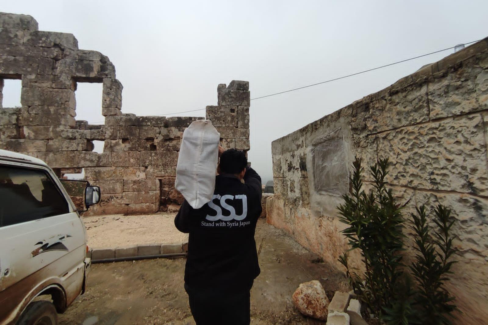 ①住居再建支援ー(a) 住居の基礎を造るセメント・ペンキ塗等資材補完 Image