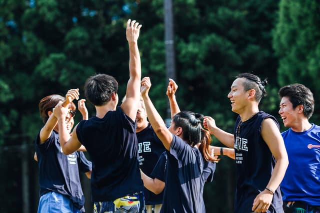 若者よ、スポーツに夢中になれ! Image