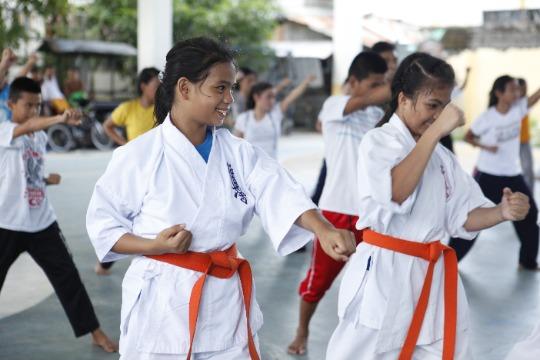 施設の子ども20~30名にダンスもしくは空手教室を1か月実施相当額の画像