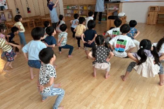 踊りながら自然に身体のバランスを整える配信動画コンテンツ制作に、ご支援ください。 Image
