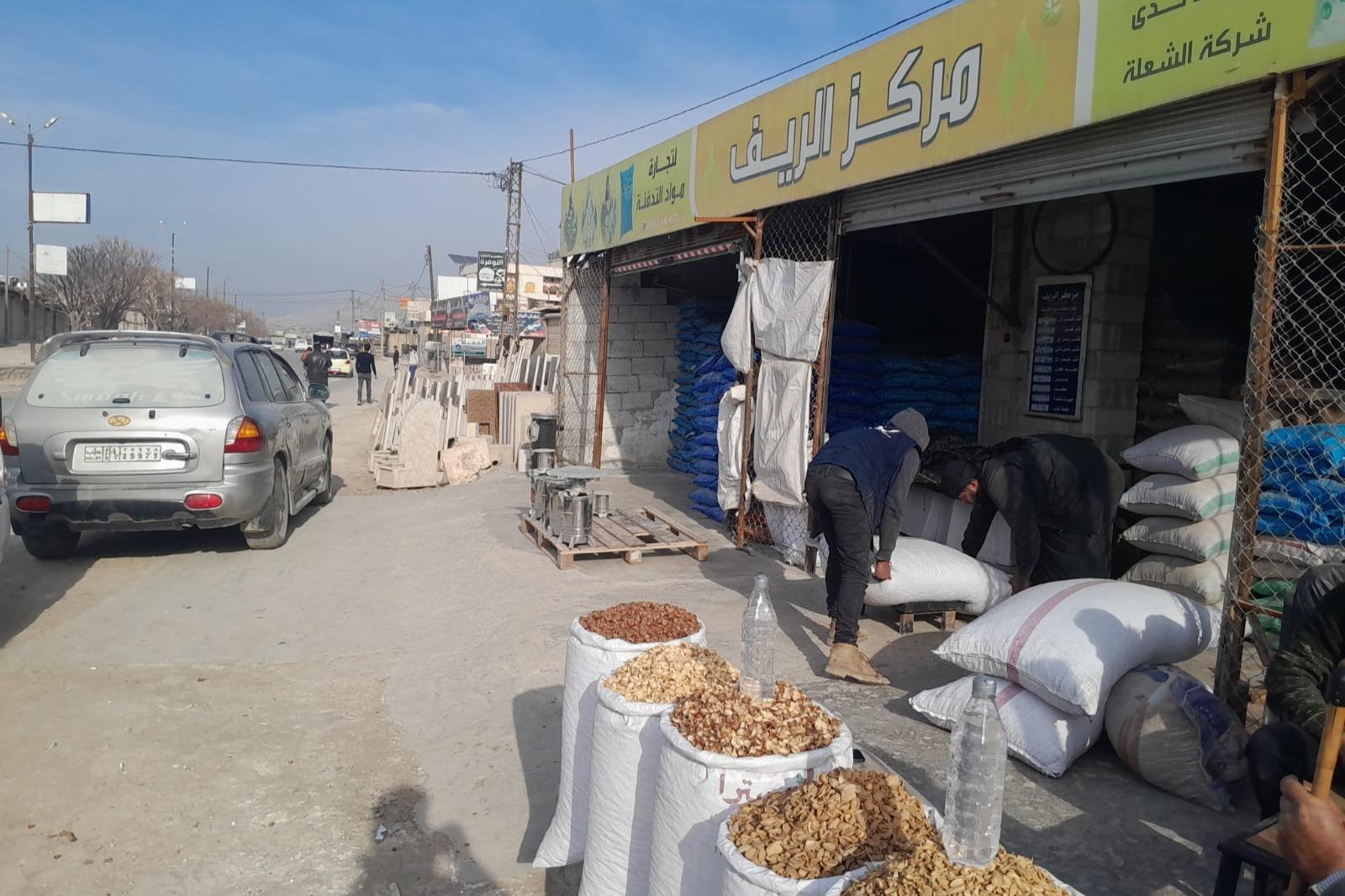 ②緊急人道支援ー(a) 1家庭あたりの暖房燃料1週間分 Image