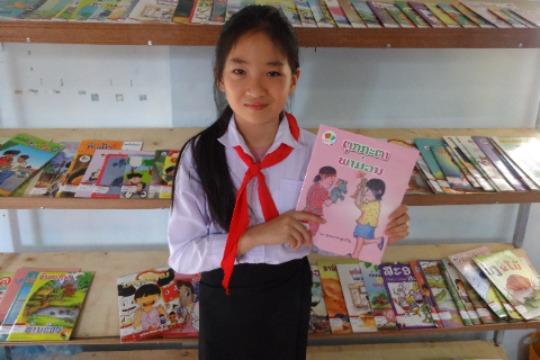 新しく設置する図書室10冊分の本にの画像