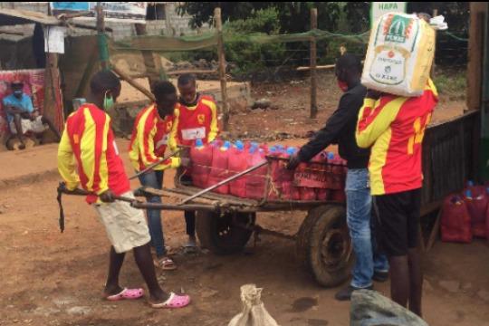 15世帯に食料支援の画像