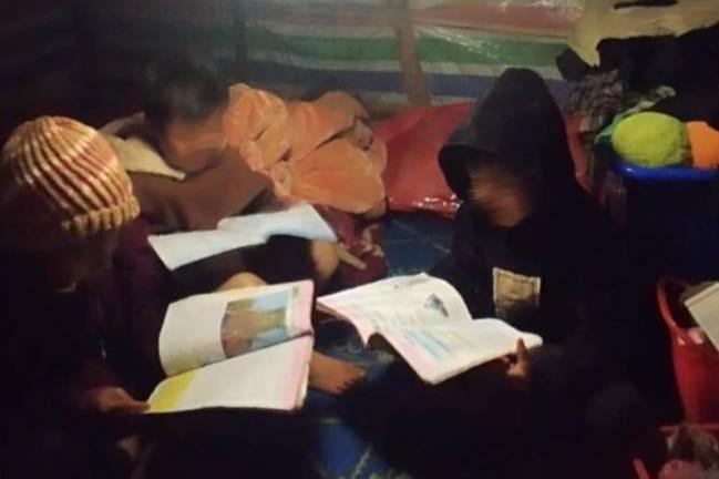 【被災地・国内避難】防空壕の築造、食糧支援、教育支援の画像