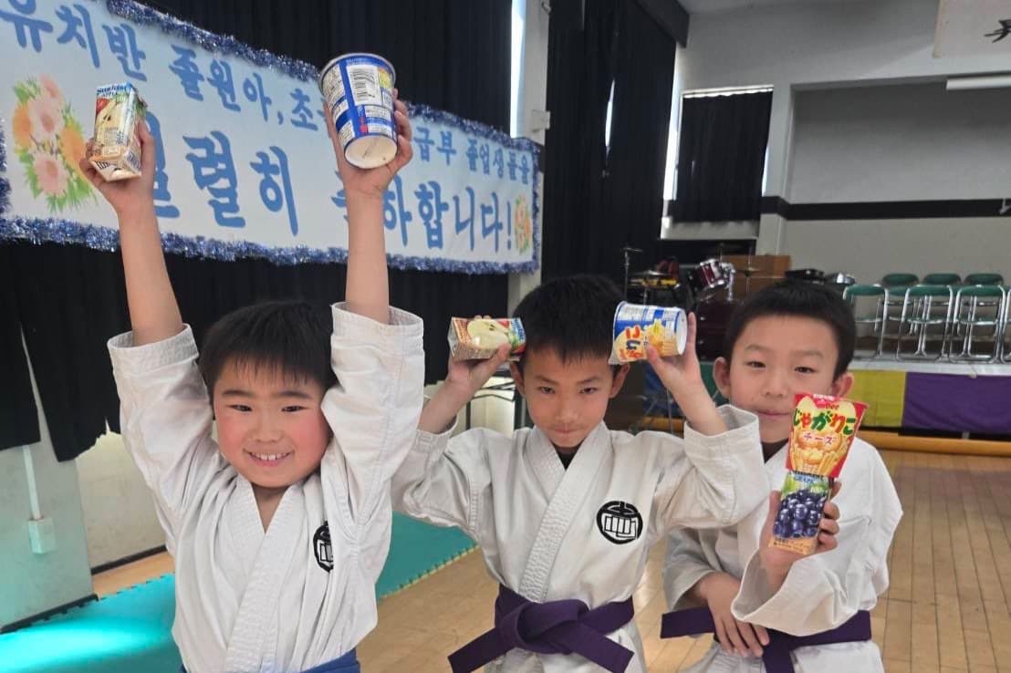 【지속후원 6명】으로, 새로운 화장실 전체 개수 공사를 뒷받침할 수 있습니다. 아이들이 안심하고 학교생활을 보내는 데 결코 빠질 수 없는, 깨끗하고 사용하기 편리한 화장실 환경 조성을 후원할 수 있습니다.の画像