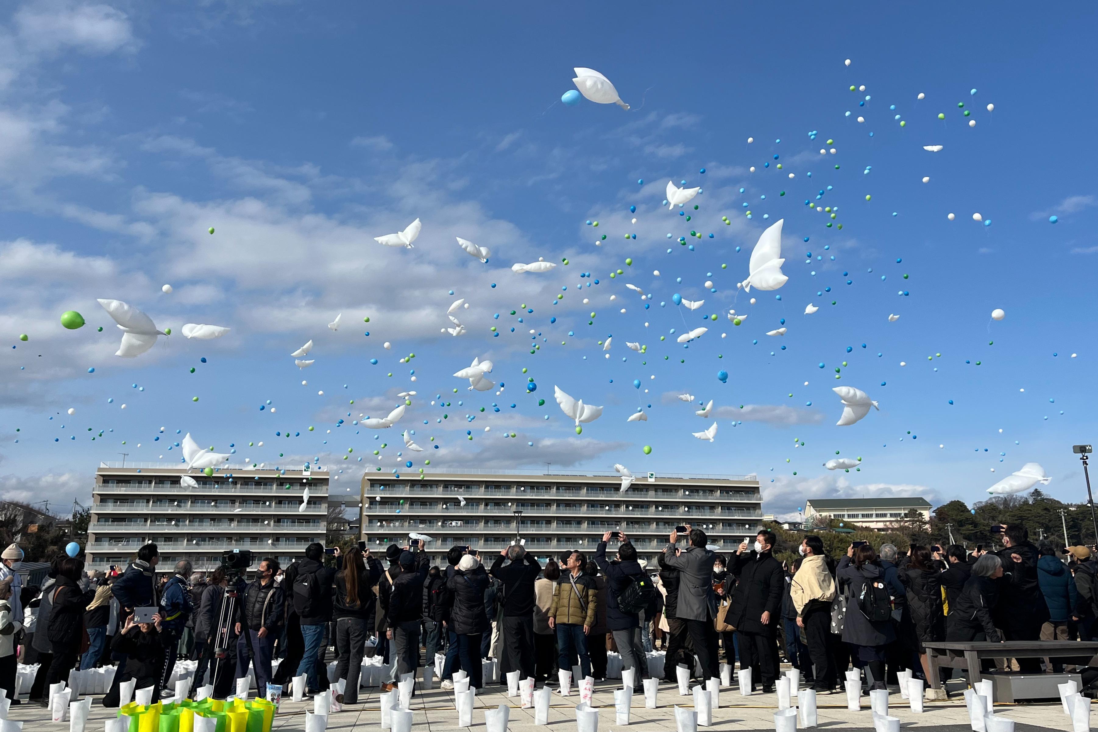 バルーンを10個飛ばす(または灯籠を40基灯す)ことができますの画像