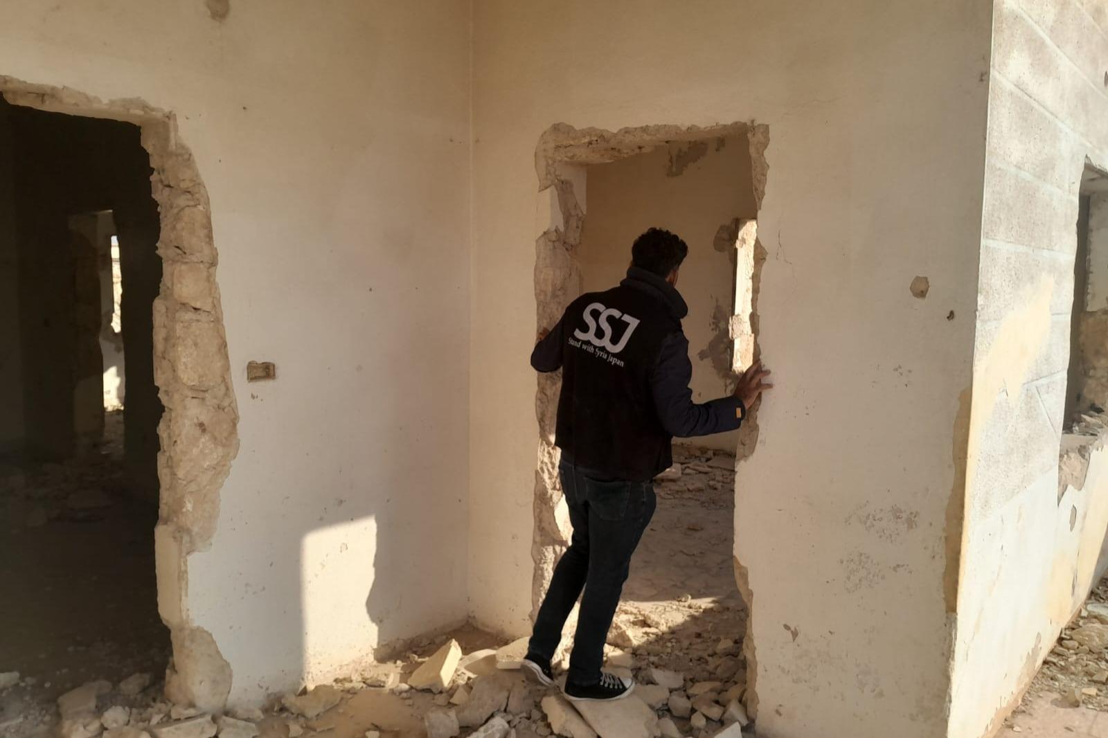 ①住居再建支援ー(c) 空爆によって発生した瓦礫の撤去、住居内装の修理 Image