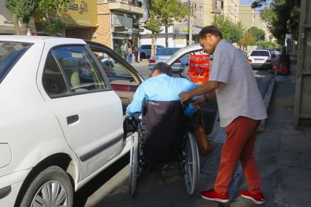 車いすを使用する障害者が2回ミントセンターに通うためのタクシー代(介助含む)の画像