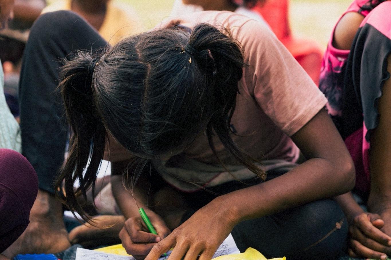 教科書5人分の画像