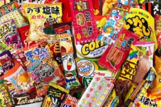 カンボジアの孤児院の子どもたちへ日本の駄菓子と文房具のお土産代の画像