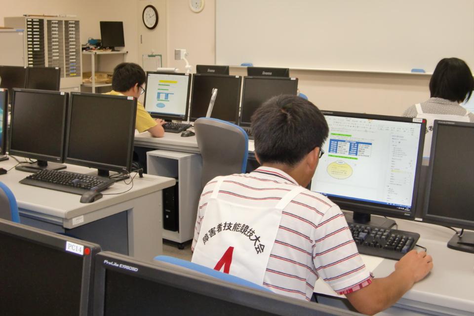 なぜこの課題に取り組むかの画像