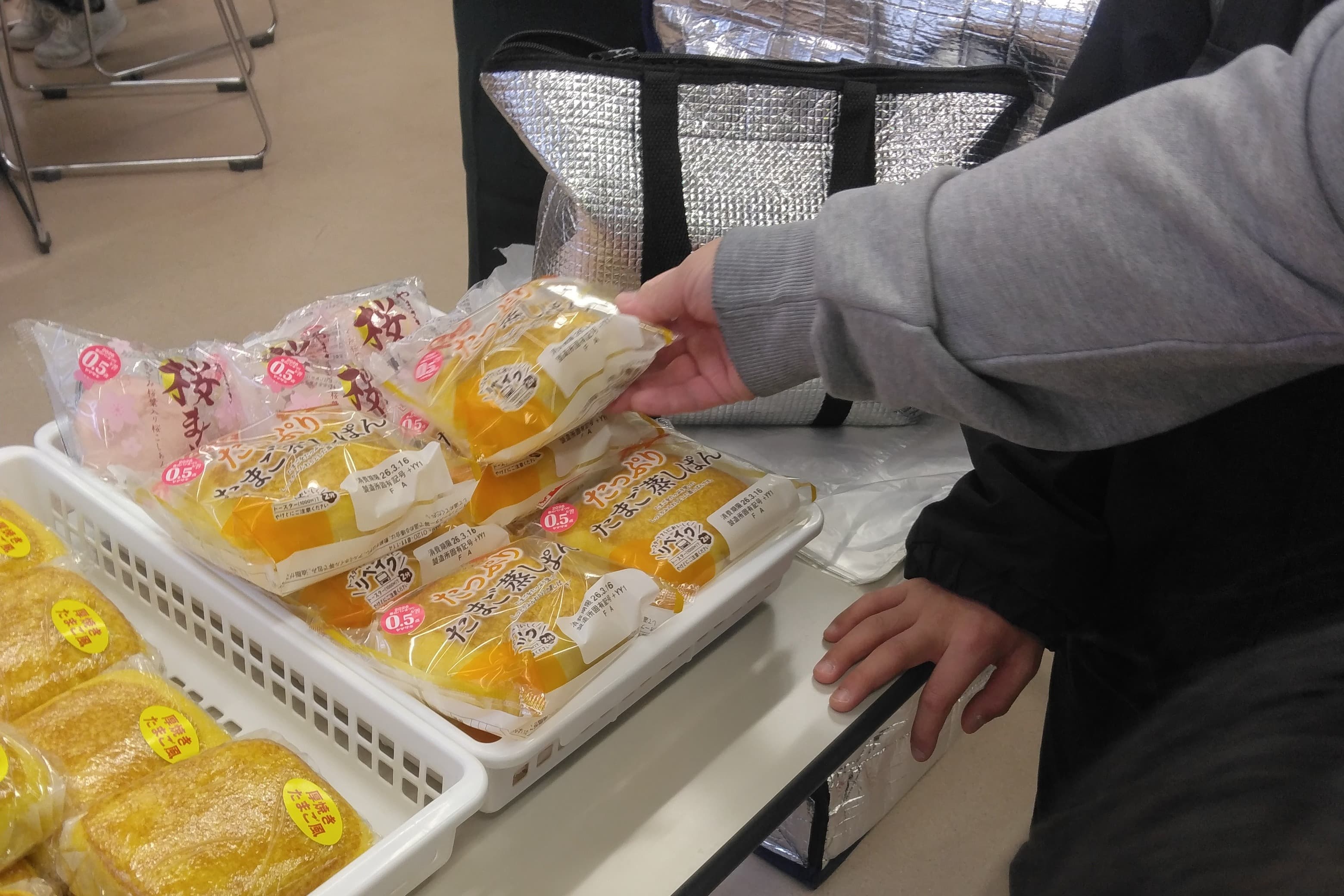 おかげ様で目標金額50万円に達しました!次のチャレンジは「冬休みこども応援セット」!引き続き応援お願いしますのメインビジュアル