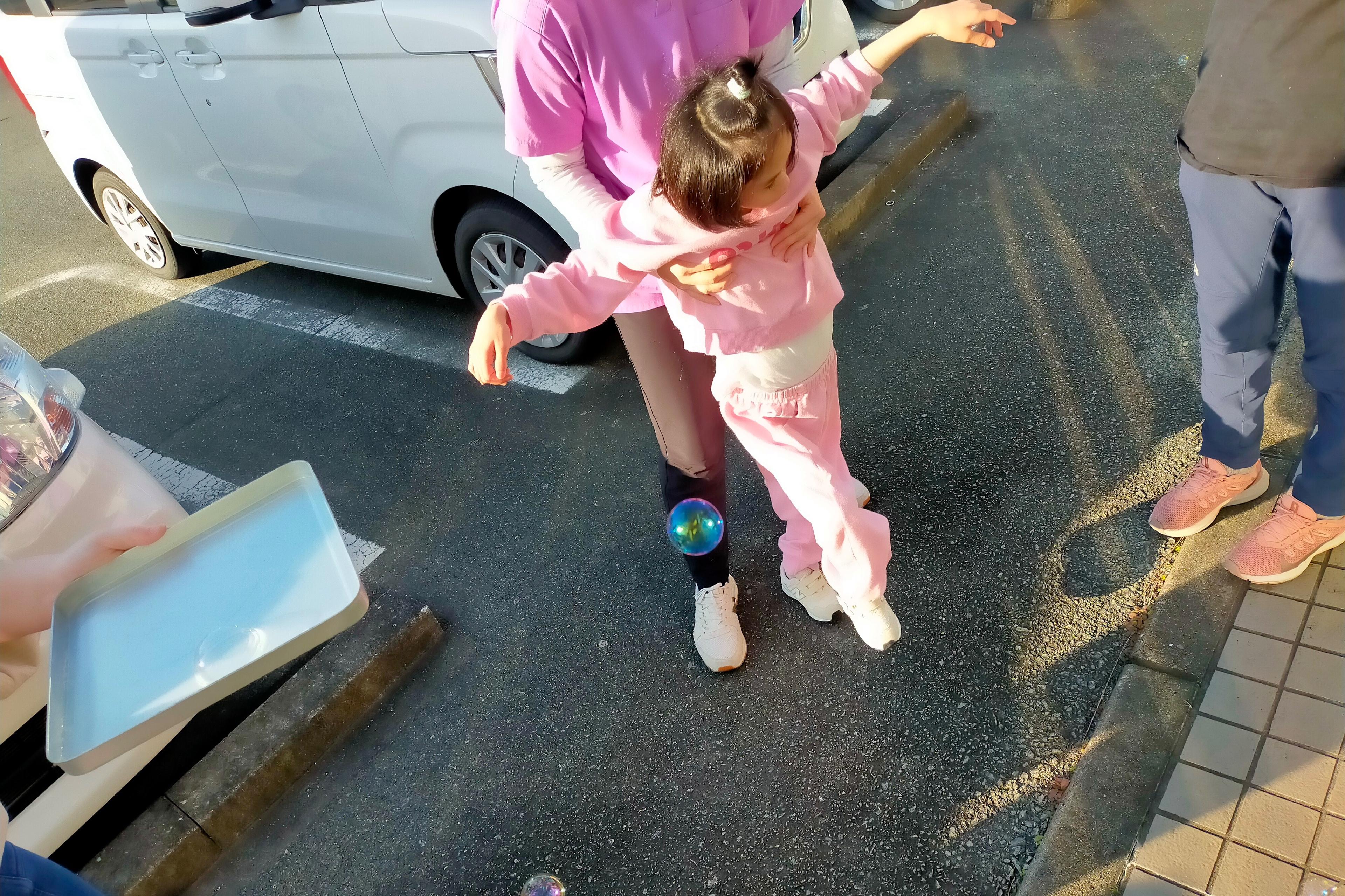 外で楽しむ、シャボン玉体験!のメインビジュアル