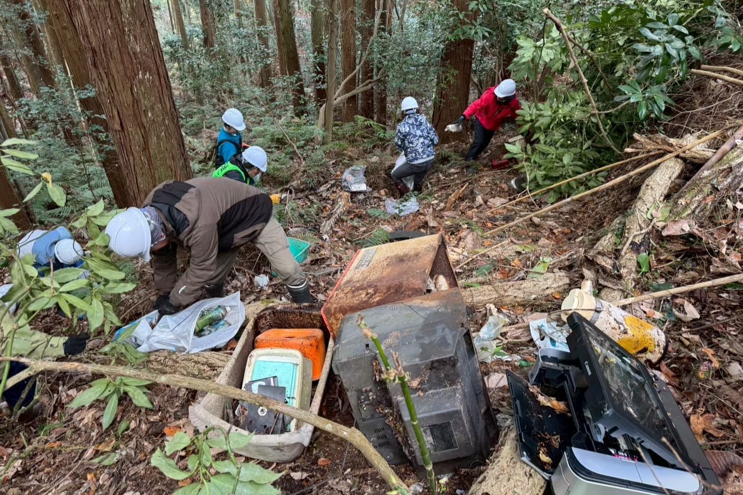 【山の不法投棄回収】活動費のご協力をお願いいたします。 Image